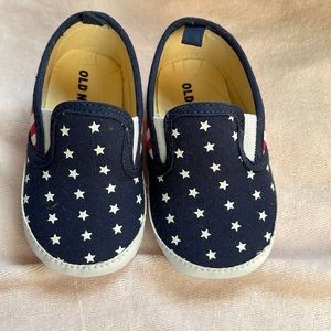 Cute holiday infant shoes